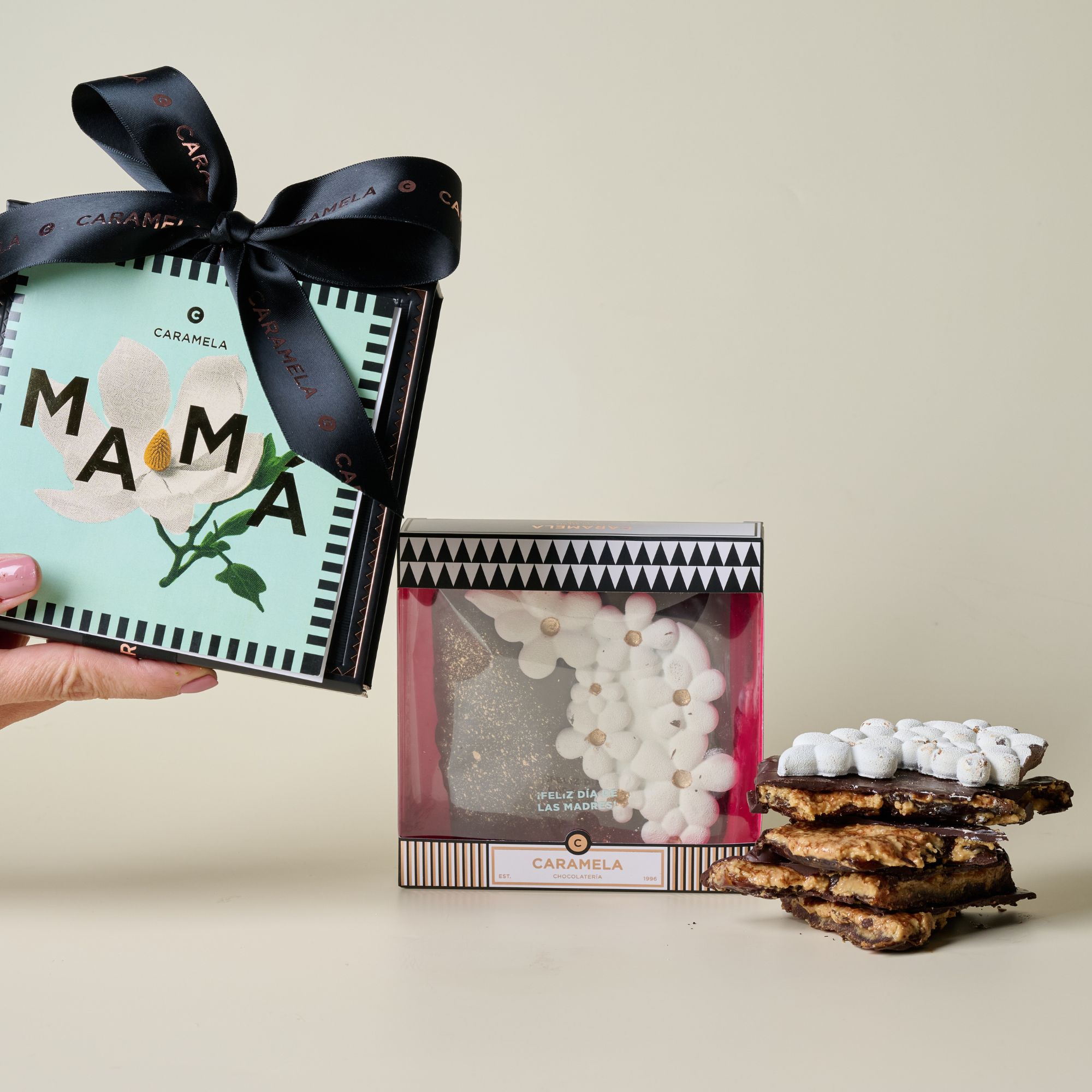 Cofre "Mamá Bark Dubai" - Día de las Madres